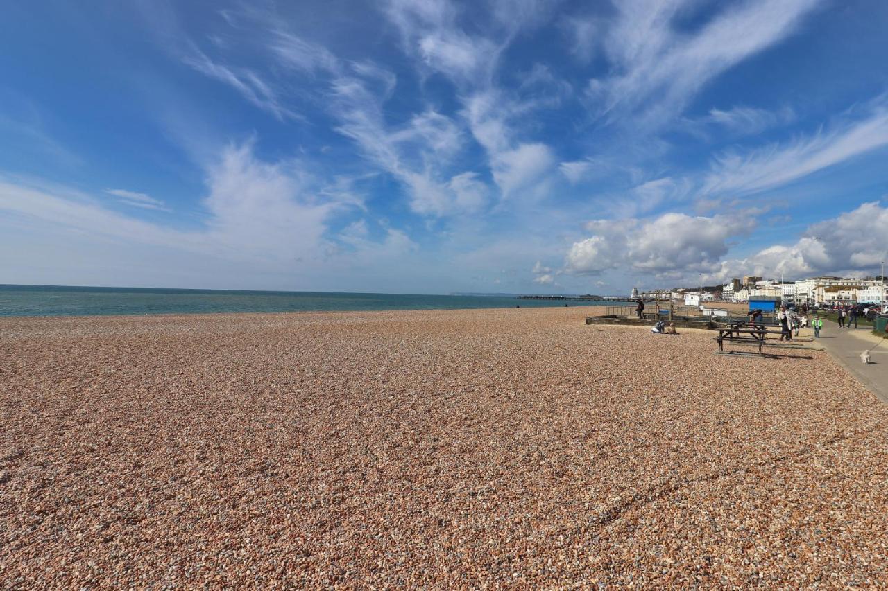 Master Accommodation Suite 9 Single Room With Roof Top Views Hastings Eksteriør bilde